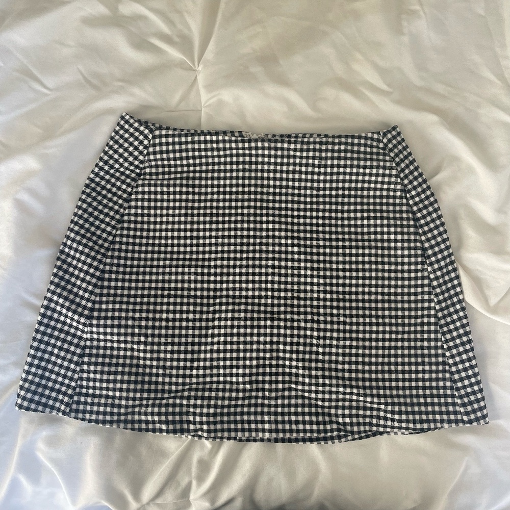 URBAN OUTFITTERS GINGHAM MINI SKIRT